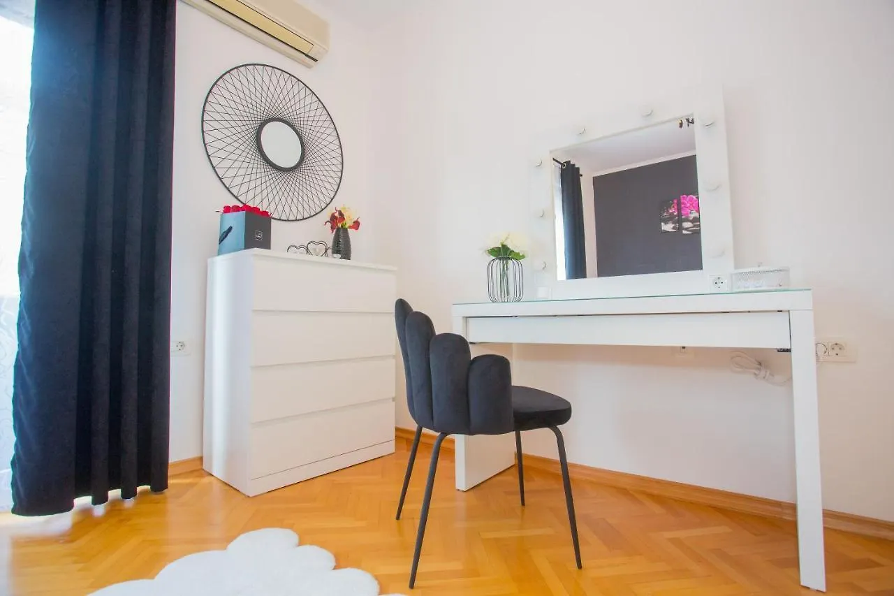 Konukevi Luxury Villa Vibrass Split