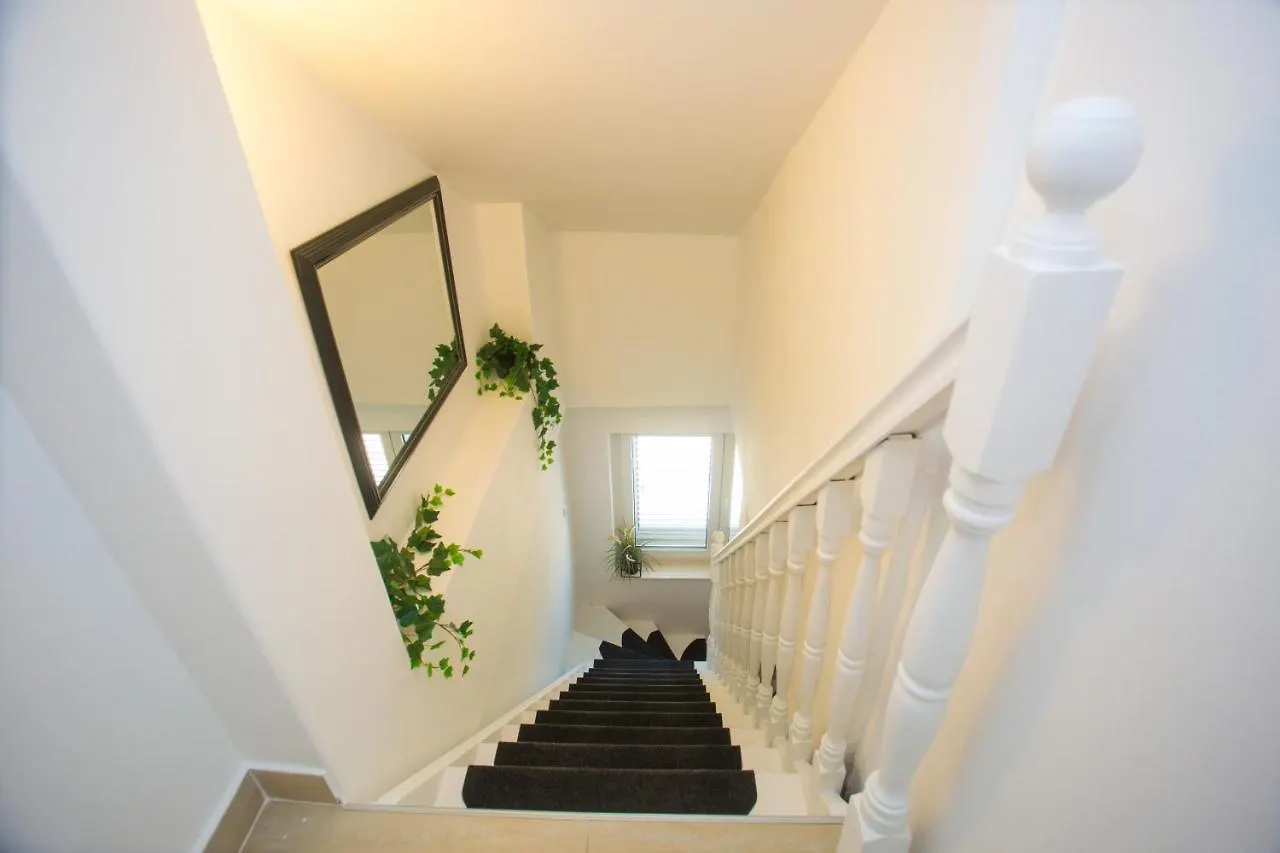 Luxury Villa Vibrass Split Konukevi