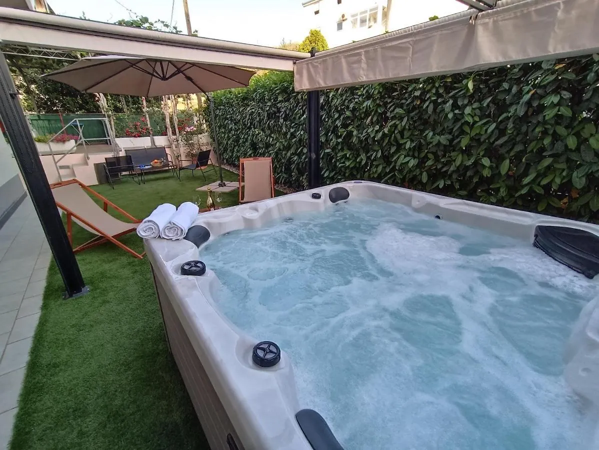 Luxury Villa Vibrass 스플리트 게스트하우스
